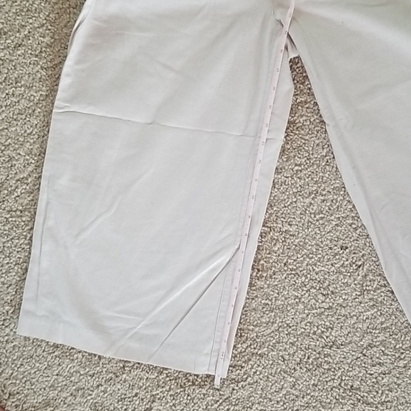 Women's gaucho khaki capris - Picture 2 of 4